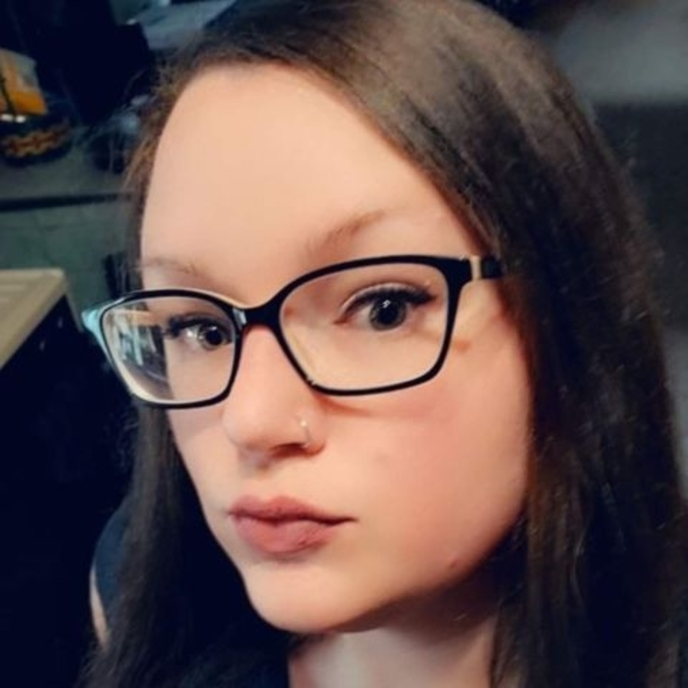 Meet your Posher, Mia